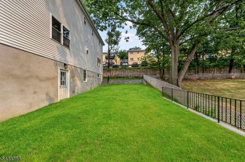 125 Cedarhurst Ave Property Photo 41
