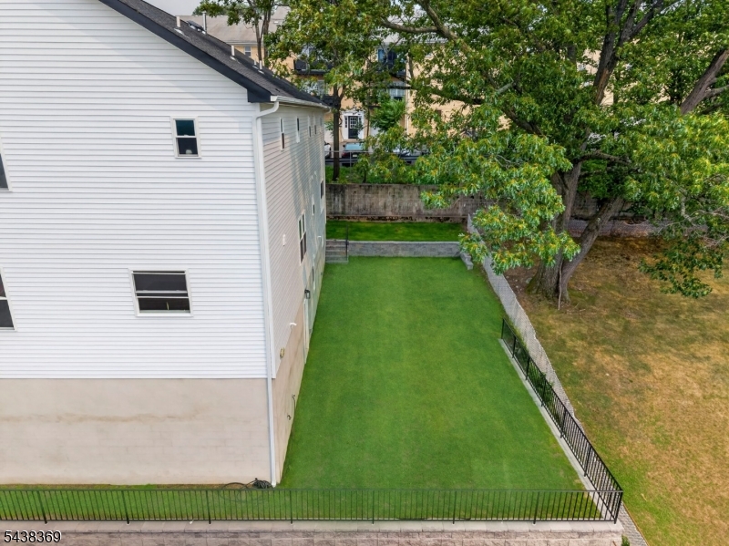 125 Cedarhurst Ave Property Photo 43