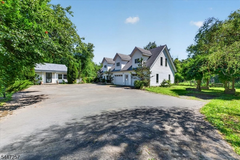 37 Broadway Property Photo 1