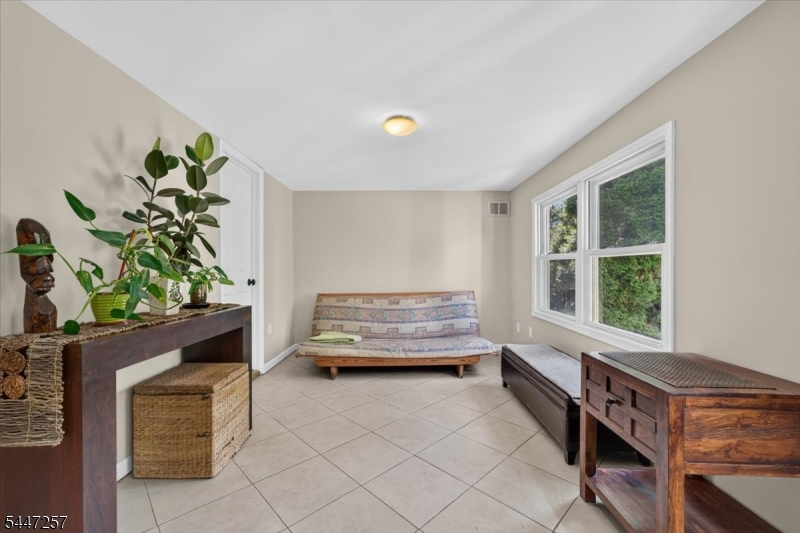 37 Broadway Property Photo 10