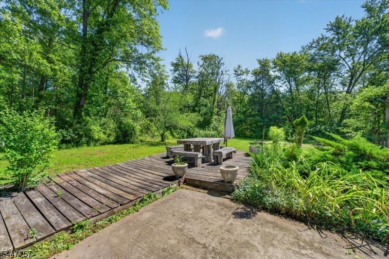 37 Broadway Property Photo 30