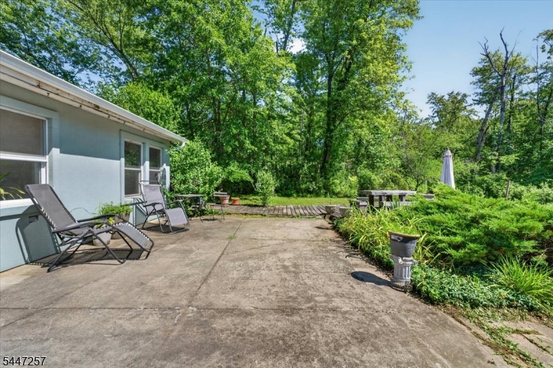 37 Broadway Property Photo 31