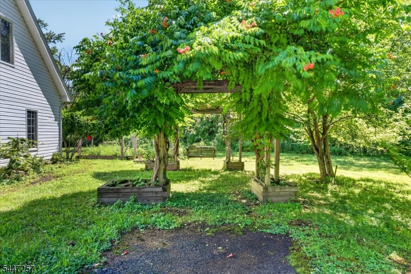 37 Broadway Property Photo 35
