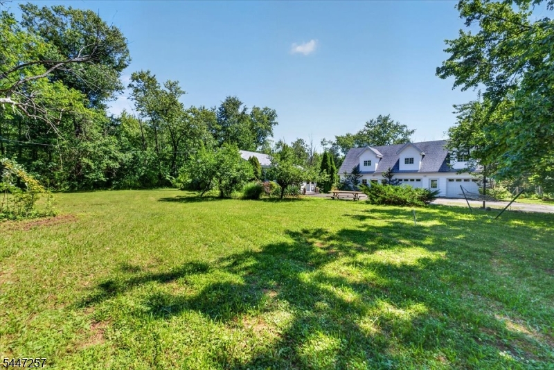 37 Broadway Property Photo 36