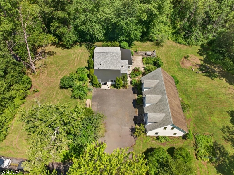 37 Broadway Property Photo 44