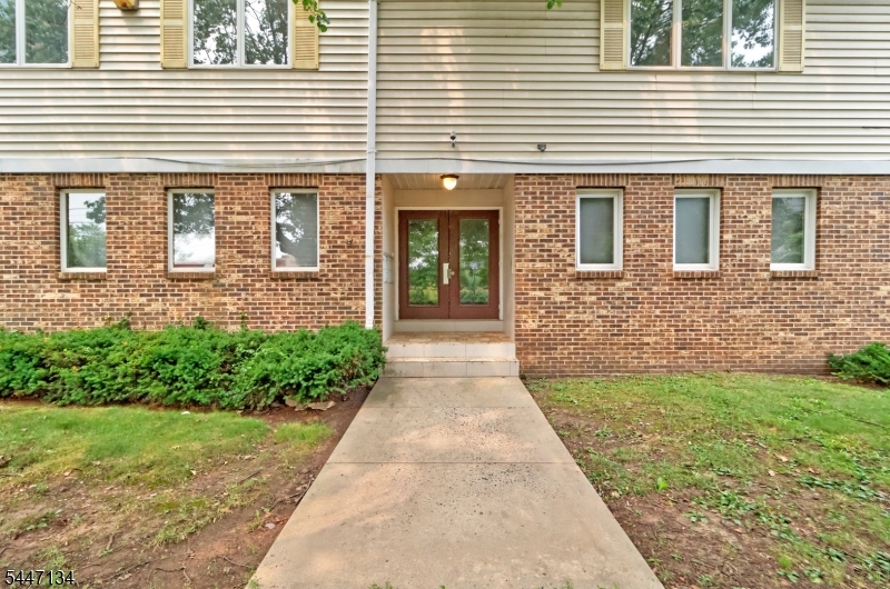 14 Lawrence St 3A Property Photo 1
