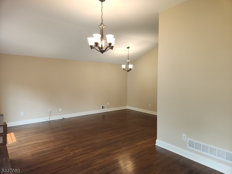 112 Brentwood Rd Property Photo 4