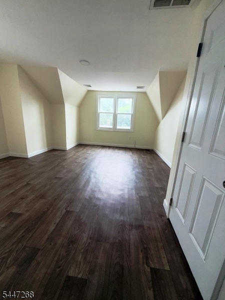 562 Summer St Property Photo 19