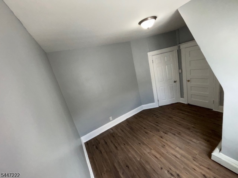 17 Cedar Ave Property Photo 8