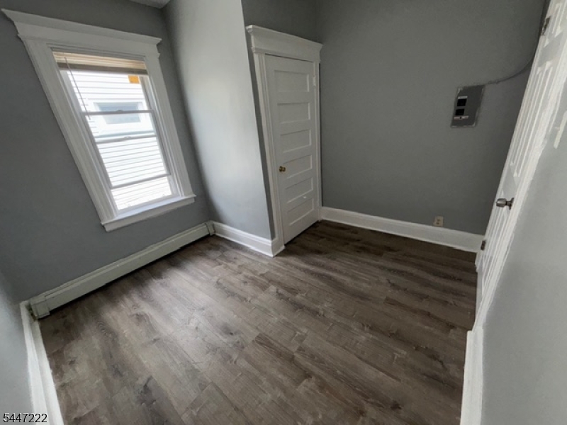 17 Cedar Ave Property Photo 9
