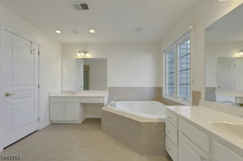68 Independence Trl Property Photo 15