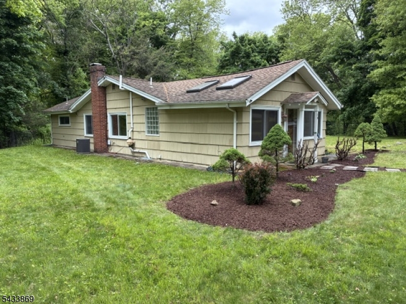19 Crescent Rd Property Photo 22