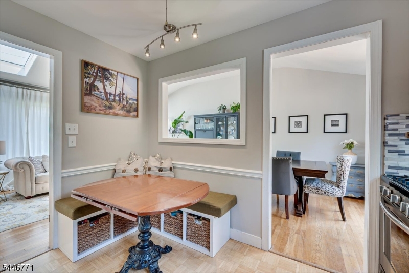 2700 Dover St Property Photo 14