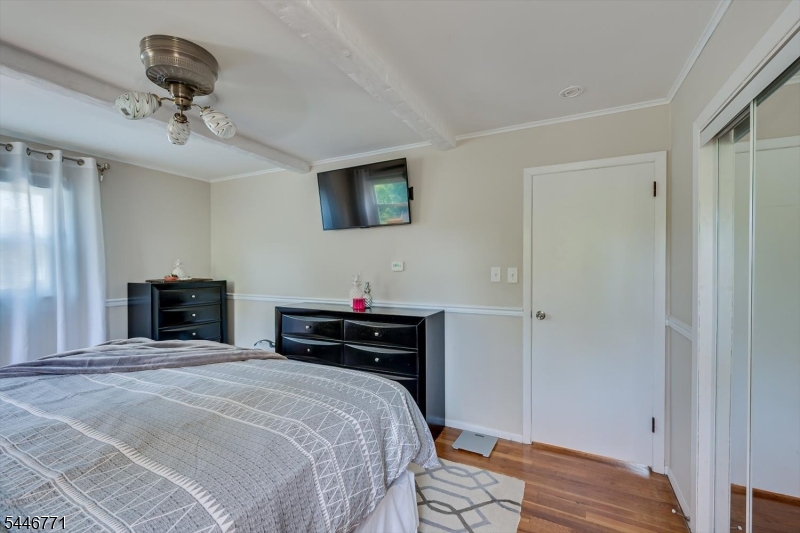2700 Dover St Property Photo 16