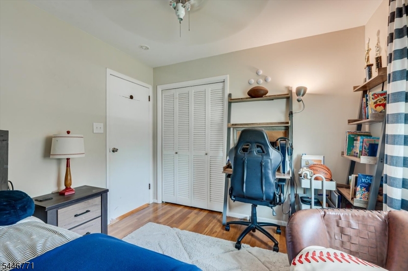 2700 Dover St Property Photo 21