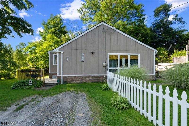 40 Glenridge Rd Property Photo 1