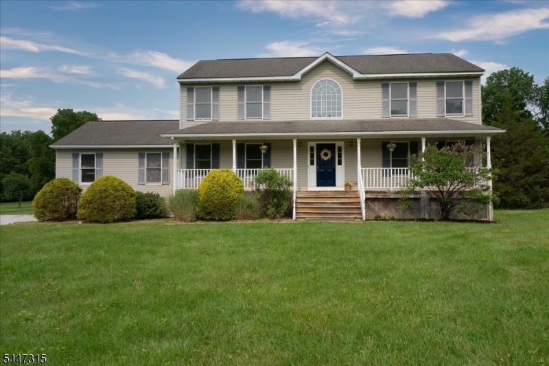 9 Carriage Ln Property Photo 1