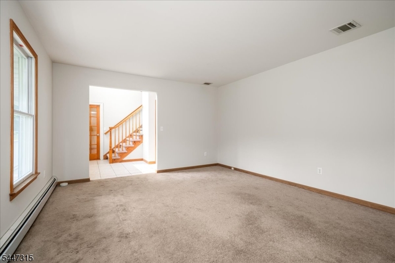 9 Carriage Ln Property Photo 8