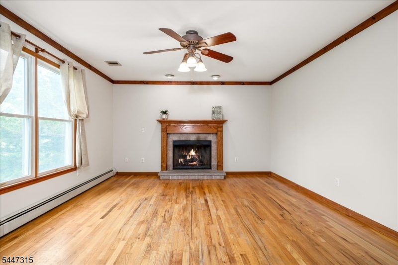 9 Carriage Ln Property Photo 14