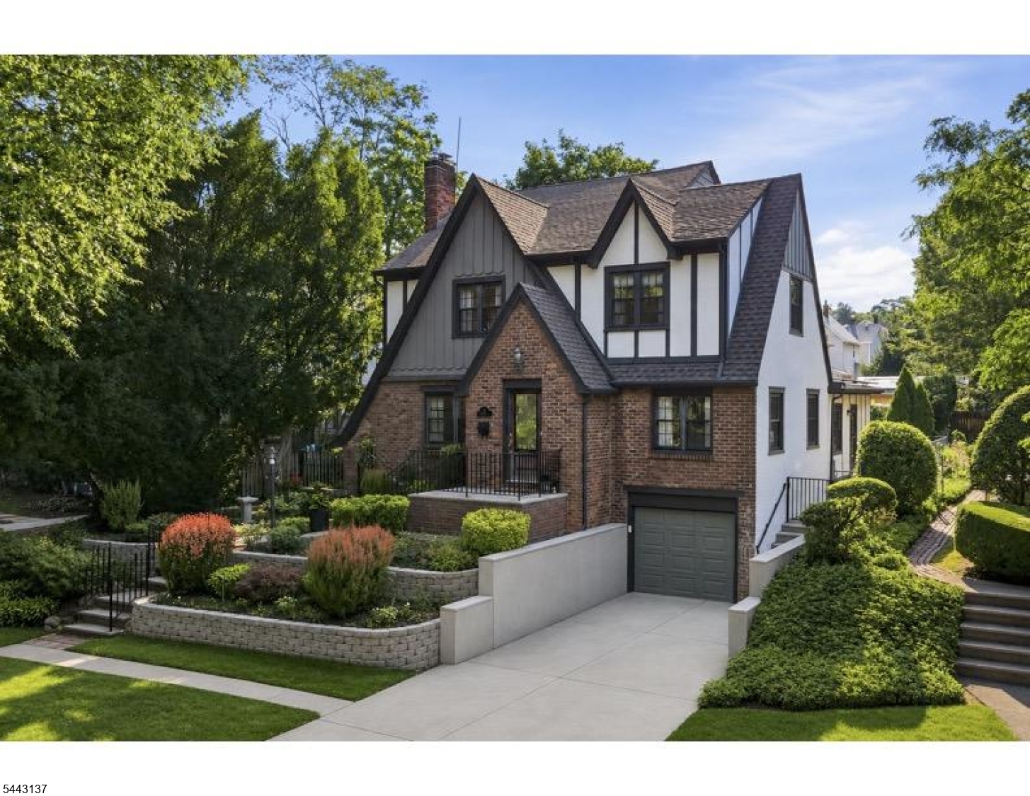 23 Park Drive Property Photo 2