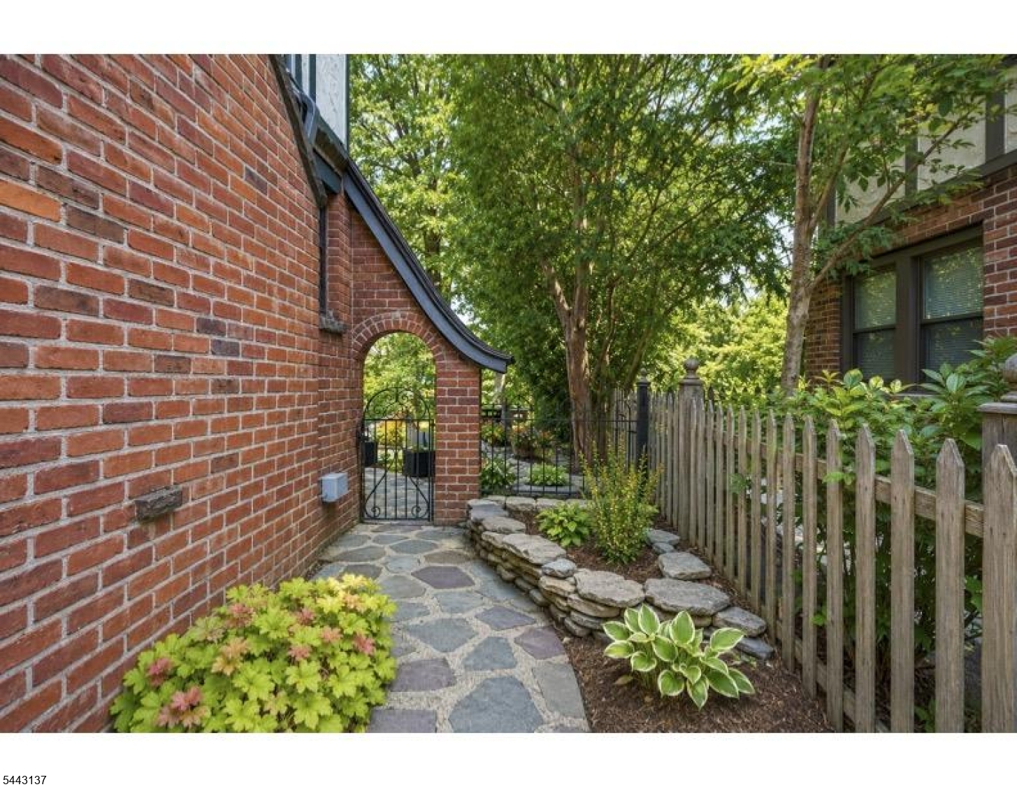 23 Park Drive Property Photo 31