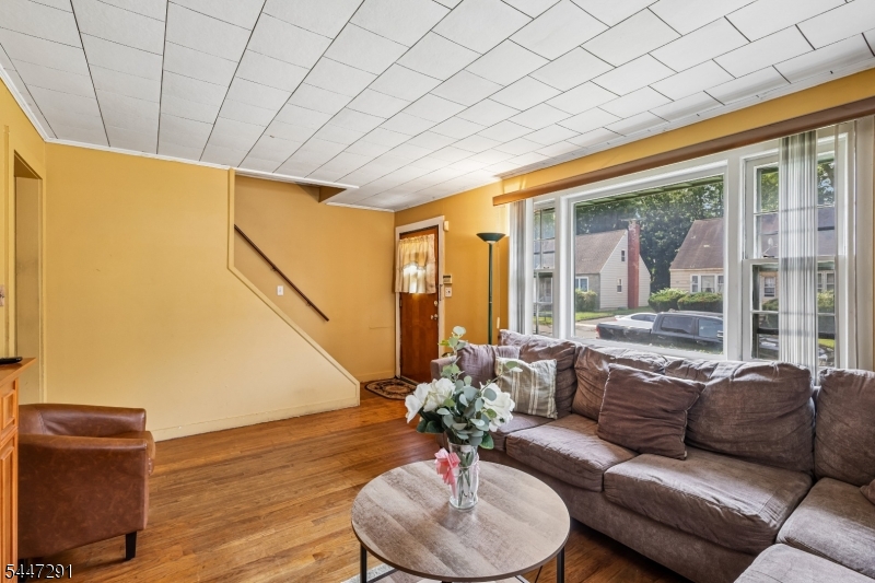 563 Purce St Property Photo 8