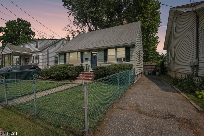 563 Purce St Property Photo 30