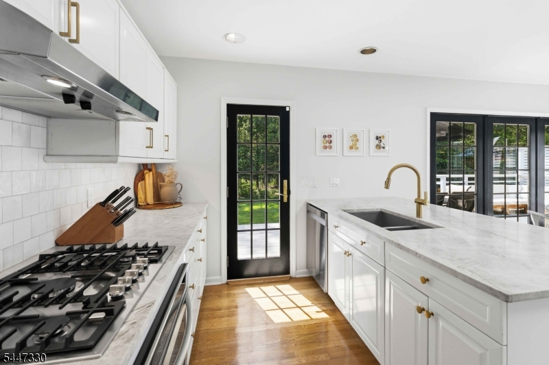 22 Symor Dr Property Photo 11