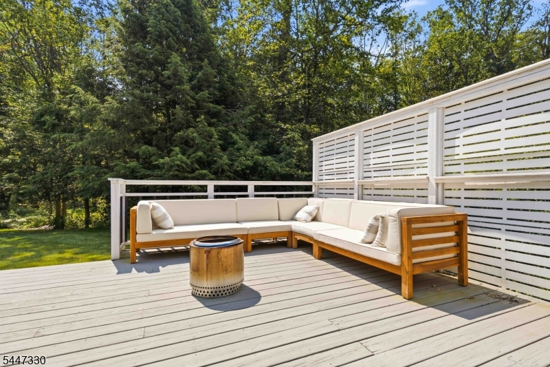 22 Symor Dr Property Photo 28