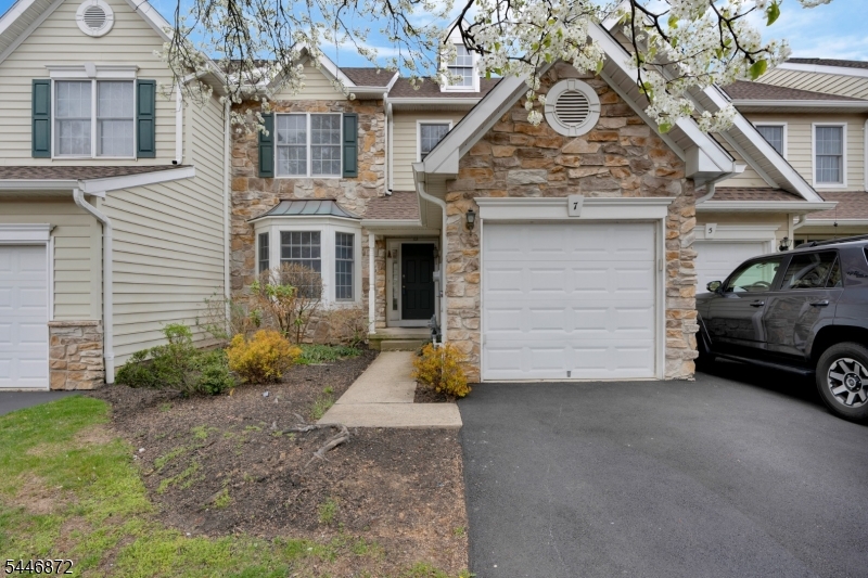 7 Patriot Hill Dr Property Photo 2