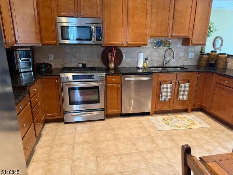 1118 Warrens Way Property Photo 10