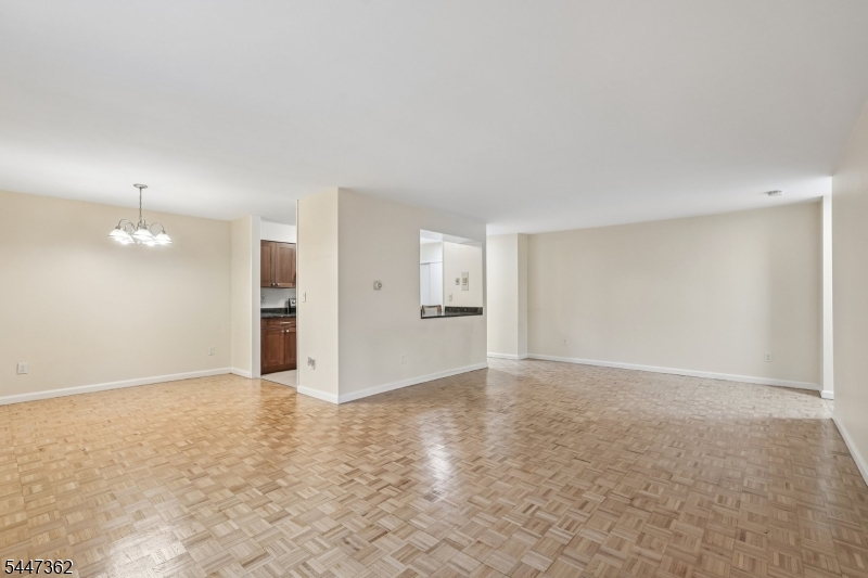 135 S Maple Ave 143b Property Photo 11