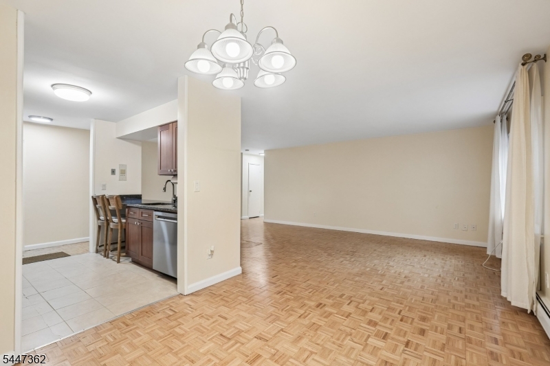 135 S Maple Ave 143b Property Photo 15