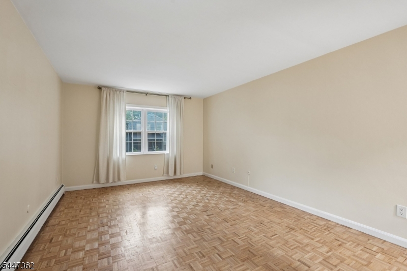 135 S Maple Ave 143b Property Photo 26