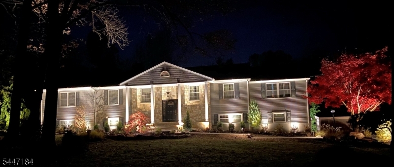 10 Berkshire Dr Property Photo 1