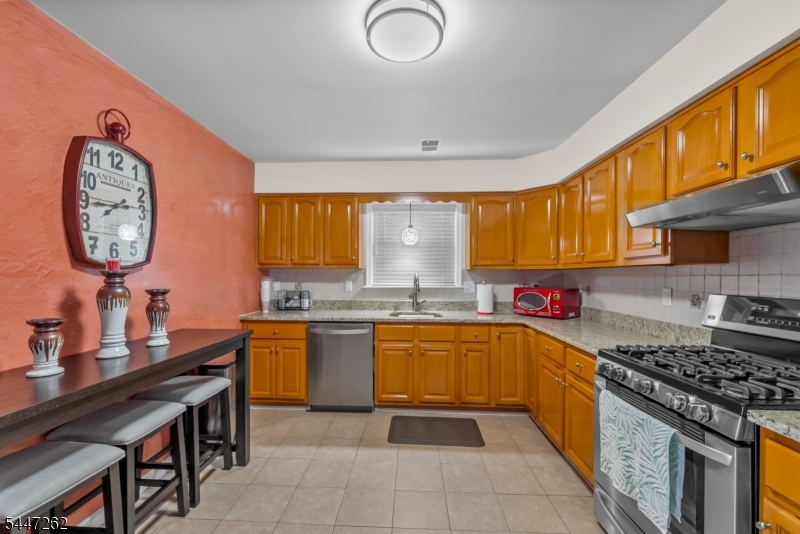 23 Chester Ave 2 Property Photo 5