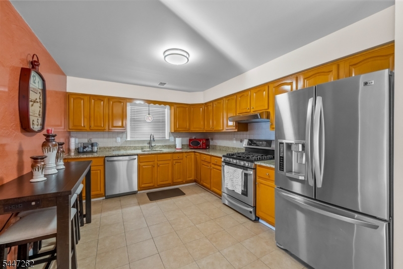 23 Chester Ave 2 Property Photo 6