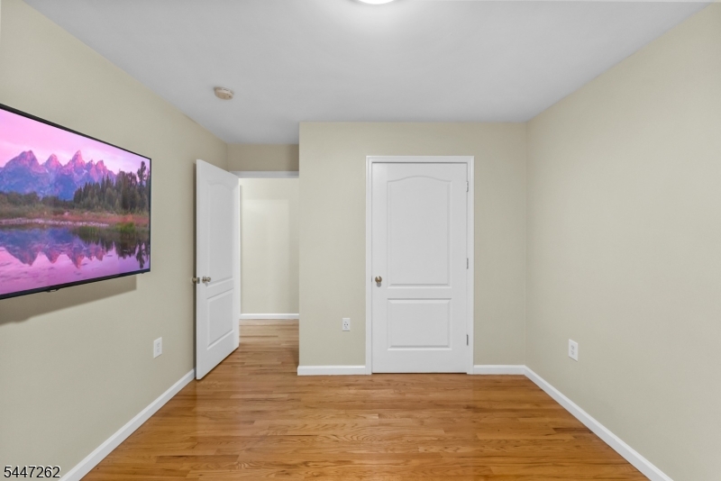 23 Chester Ave 2 Property Photo 14