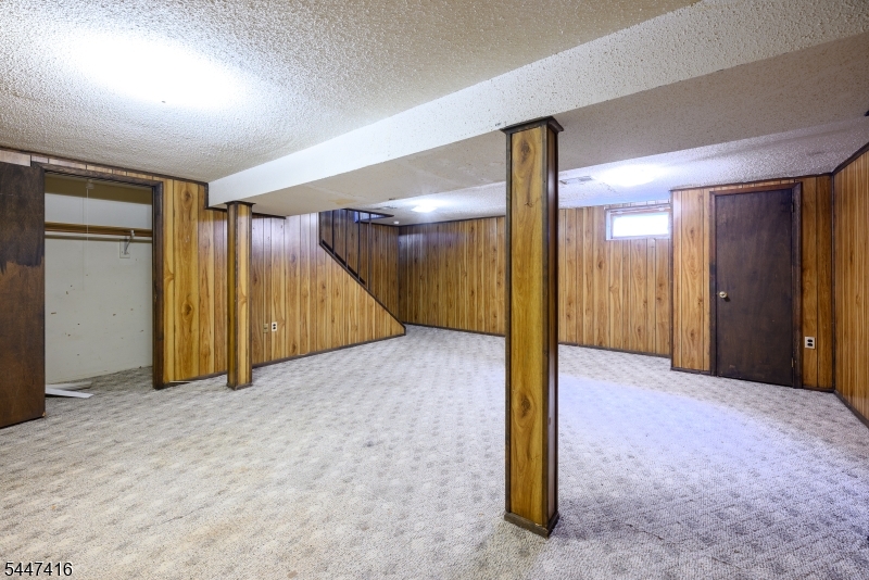 906 Robin Rd Property Photo 11