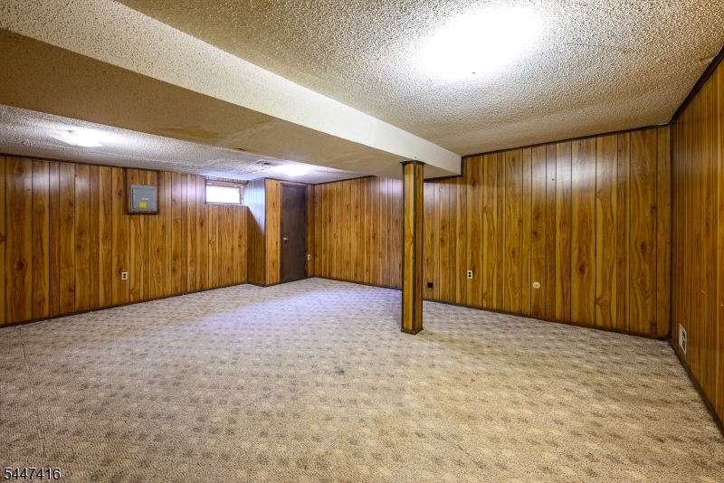 906 Robin Rd Property Photo 12