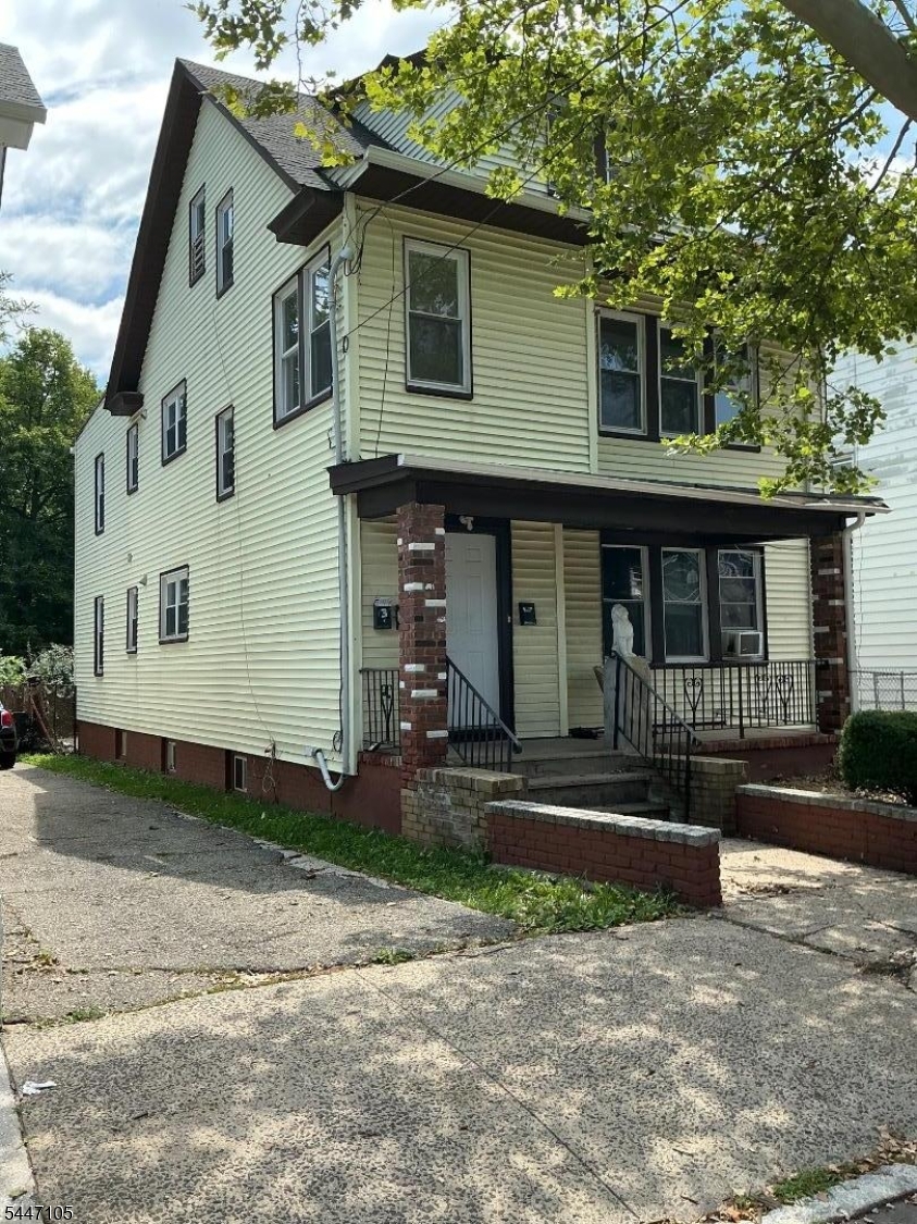 66 Poe Ave 2 Property Photo 1