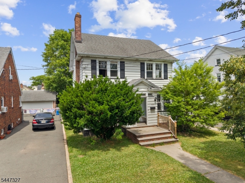 1029 Kipling Rd Property Photo 2