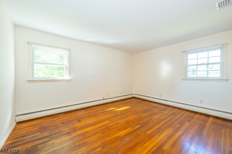 64 Sanford Dr Property Photo 18