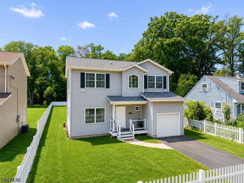 158 Woodland Ave Property Photo 1