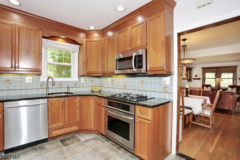 14 Sterling Pl Property Photo 11