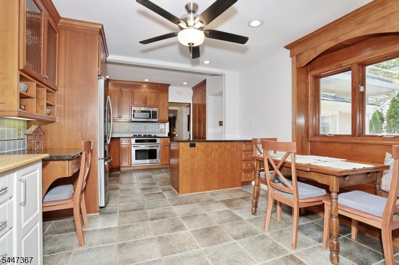 14 Sterling Pl Property Photo 14