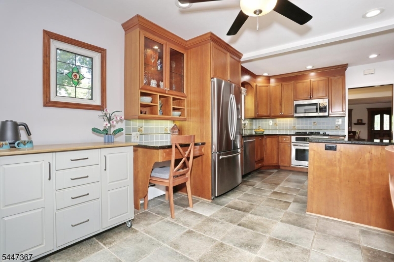 14 Sterling Pl Property Photo 15
