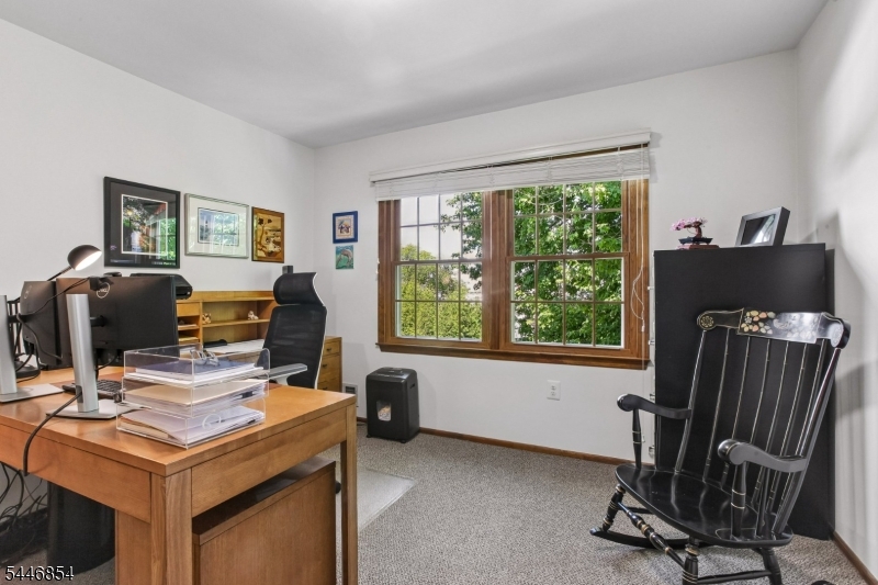 4 Van Loan Ave Property Photo 21