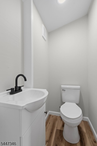 1 Strawberry Point Drive Property Photo 14