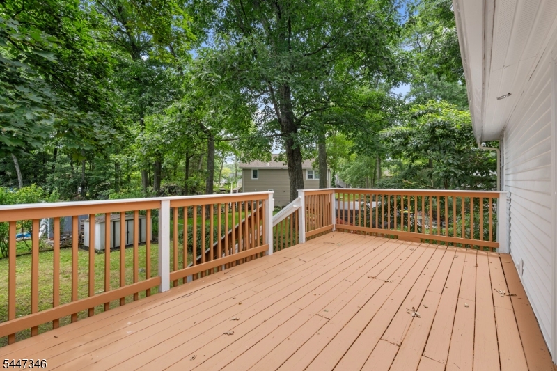 1 Strawberry Point Drive Property Photo 22